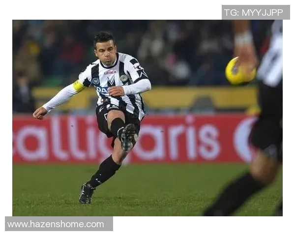 宇宙最强足球明星的传奇之路与辉煌成就探秘 宇宙最强足球明星的传奇之路与辉煌成就探秘